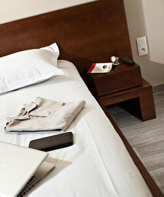 Le Ya'Tis Hotel Saint-Laurent-des-Arbres Værelse billede