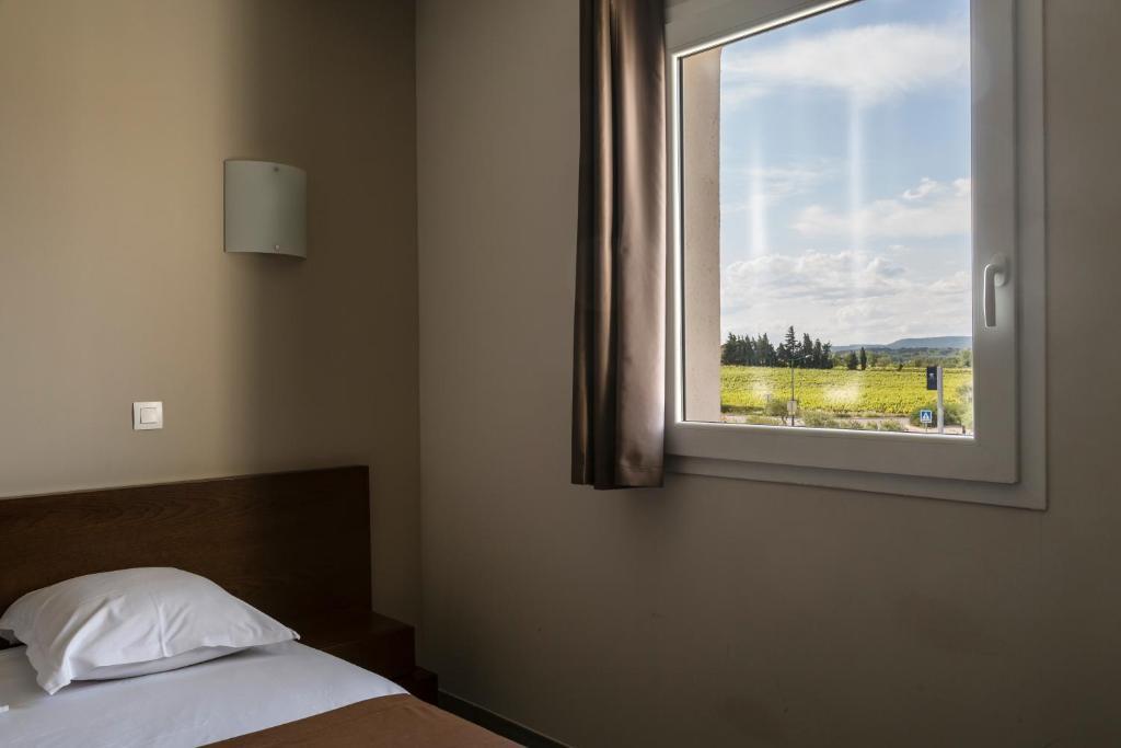 Le Ya'Tis Hotel Saint-Laurent-des-Arbres Værelse billede