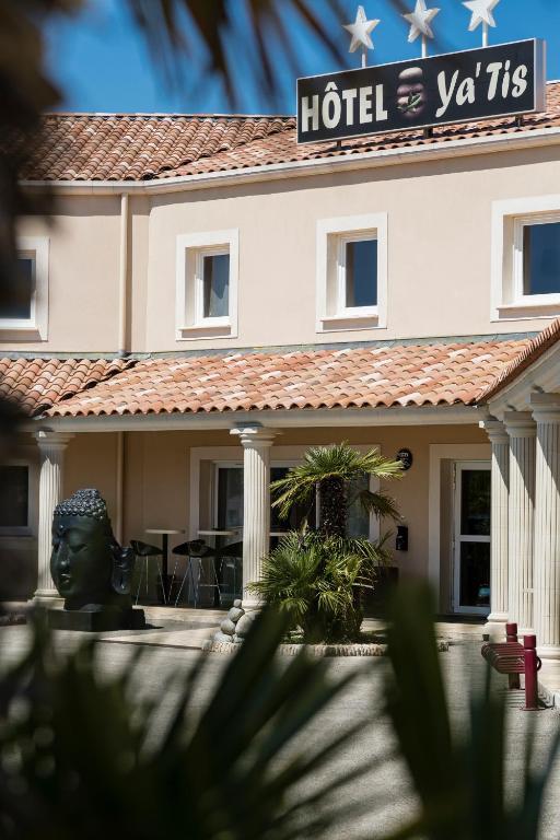 Le Ya'Tis Hotel Saint-Laurent-des-Arbres Eksteriør billede