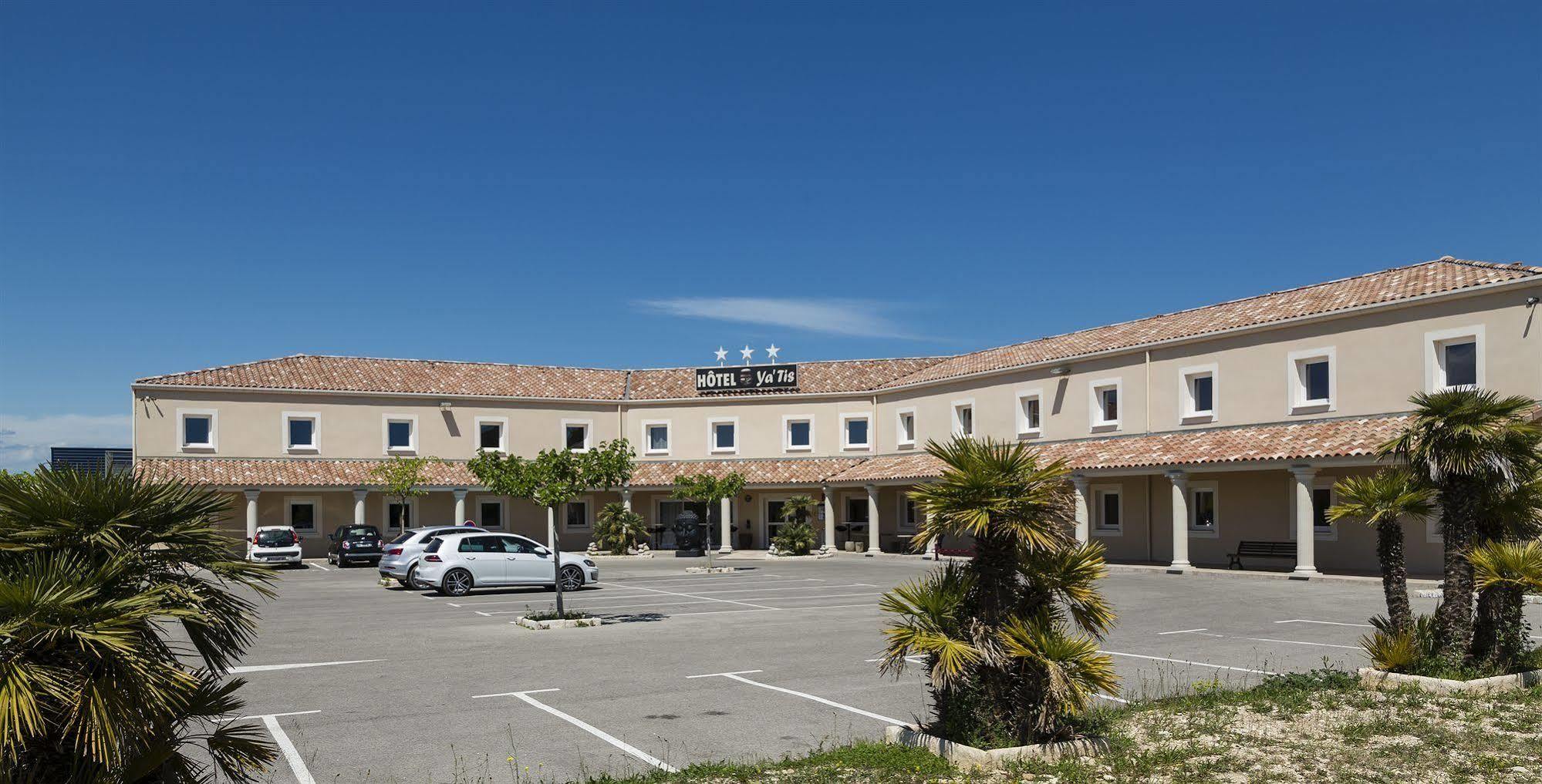 Le Ya'Tis Hotel Saint-Laurent-des-Arbres Eksteriør billede